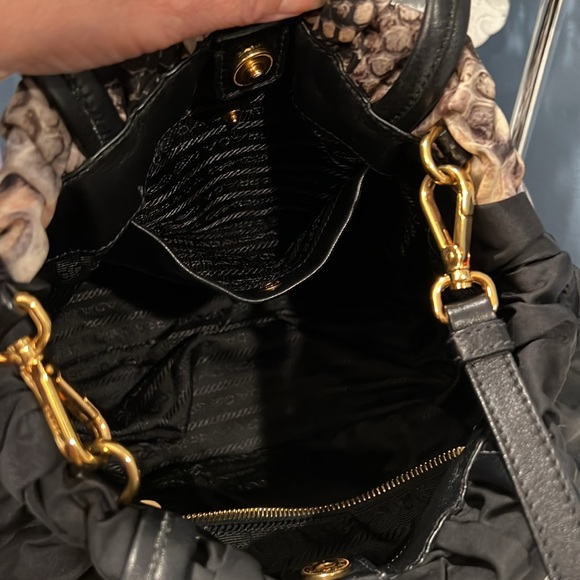 Authentic 2 way PRADA Bag Nylon - Picture 14 of 17